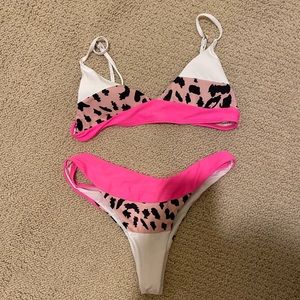 Small bikini set